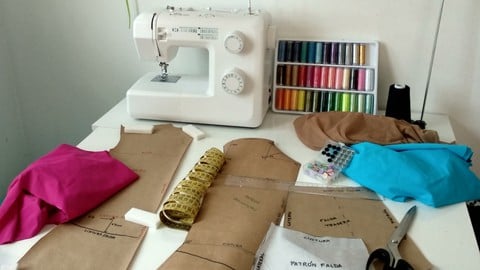 Patronaje y costura a medida de bañadores y maillots.