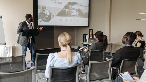 ビジネスシーンで役立つ！ロジカルで分かりやすい話し方【新入社員、若手社員、論理的に話すのが苦手な人向け】